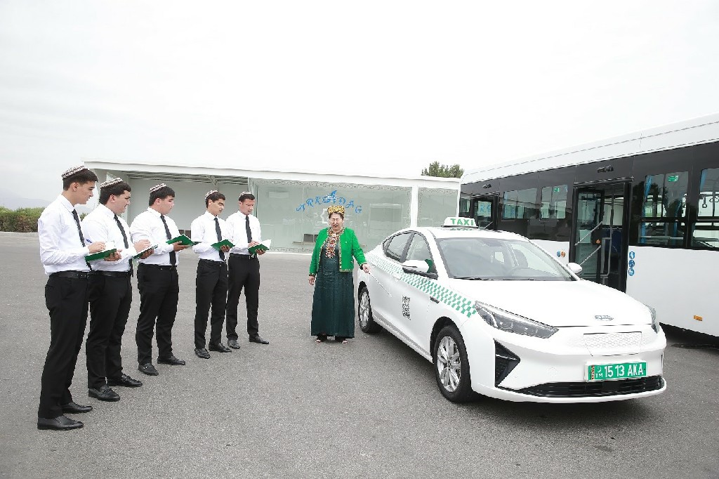 Talyplar okuw tejribeliginde