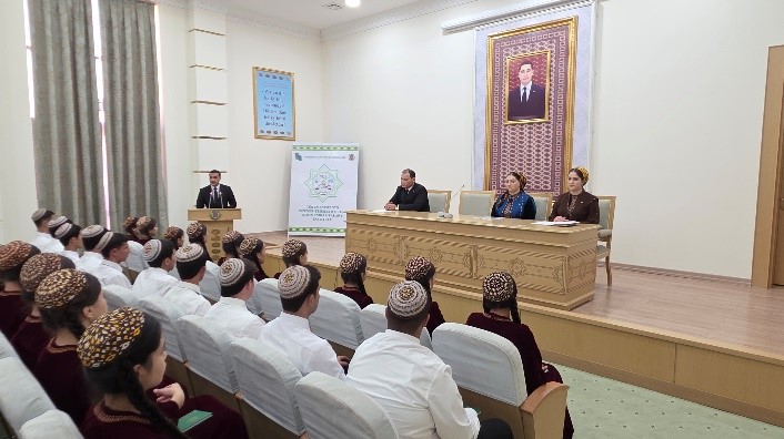 TÜRKMEN DEMOKRATIÝASYNYŇ AJAÝYP NUSGASY