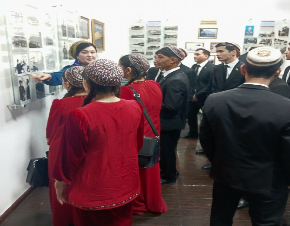 TARYHYŇ  ÝAGTY  SAHYPALARY.